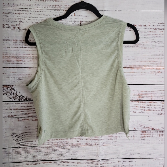 All in motion Sage L NWTS boxy cropped top - Picture 2 of 3